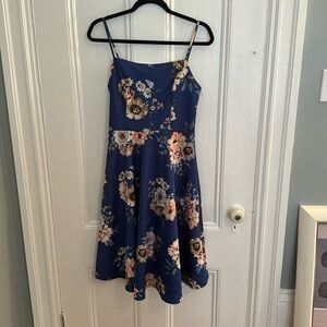 Soprano Size M Blue Floral Dress